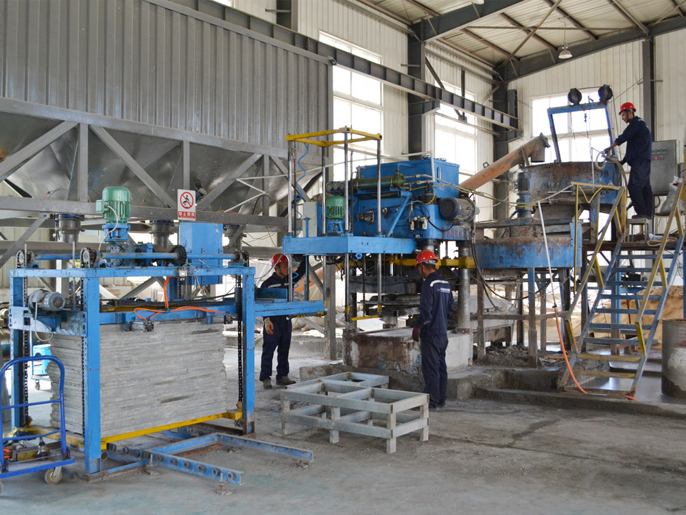 生物附著基高壓一體成型機